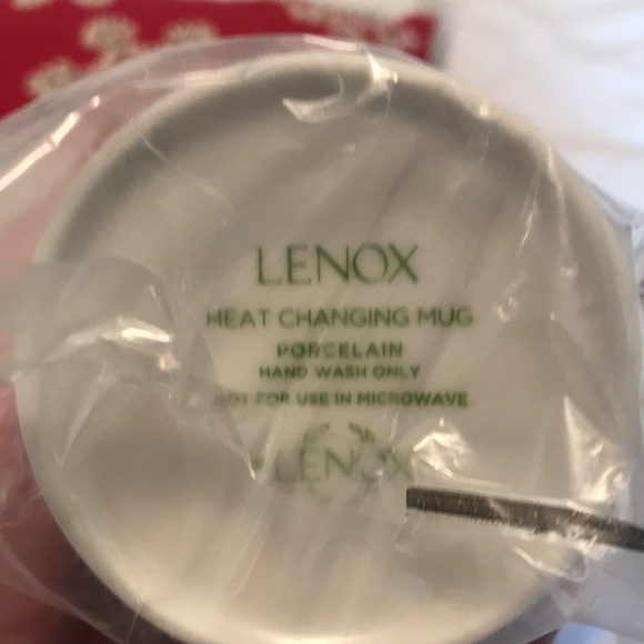 LENOX Heat Changing Mug 890334 Santa Magic Mug Christmas Coffee Cup NIB NEW - Picture 7 of 7